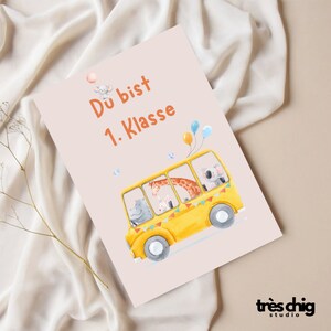 Cartão postal "Você é de primeira classe" da Très Chig Studio, matrícula escolar, ensino fundamental, ideia de presente, engraçado, animais, criança em idade escolar, escola, criança, presente
