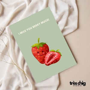 Carte postale "Berry Much" de Très Chig Studio, mademoiselle, fraise, idée cadeau, présent, façon, Fraise