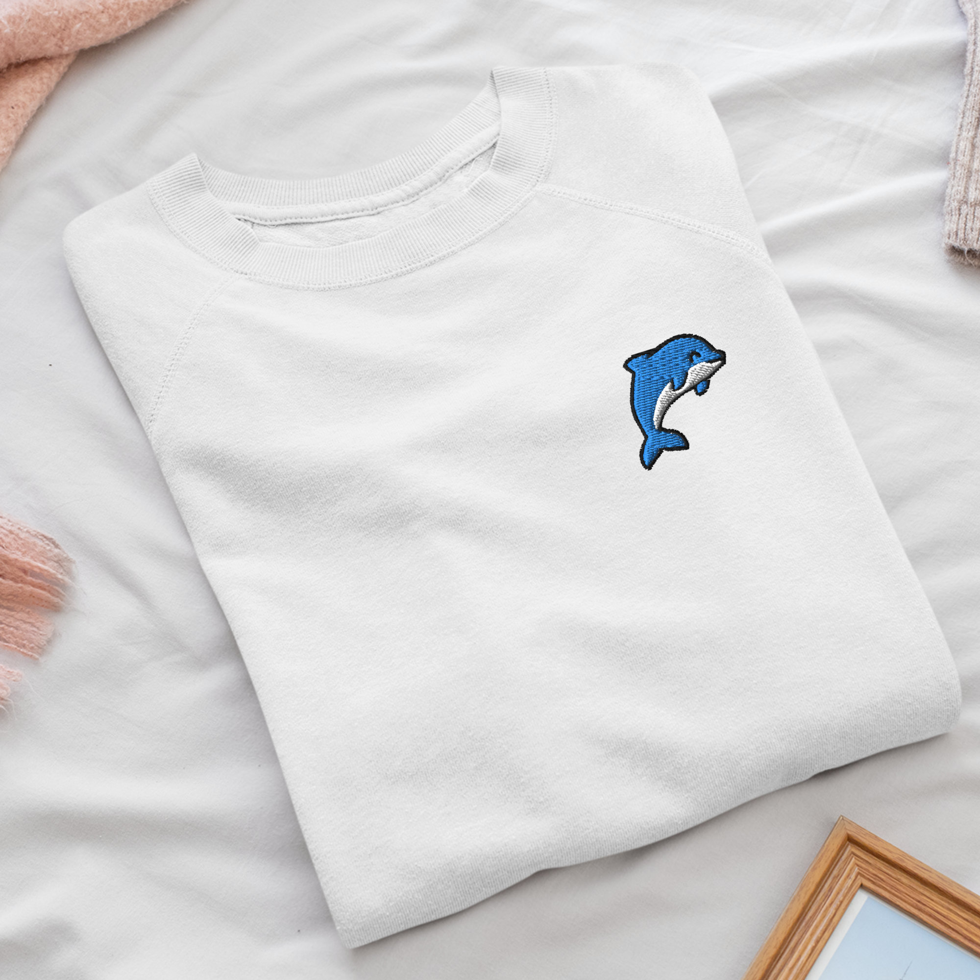 【CPGN STUDIO】Dolphin CREW Embroidery Sweatshirt Cute Dolphin Embroidered Crew Neck Sweatshirt - Soft Cotton