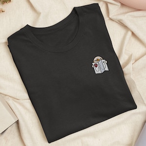 T-shirt brodé avec motif canard de camping Lost Kawaii, tissu extensible confortable - Doux, léger, couleurs variées