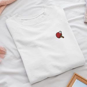 Sudadera de cuello redondo con bordado de tenis de mesa: mezcla de algodón, corte unisex