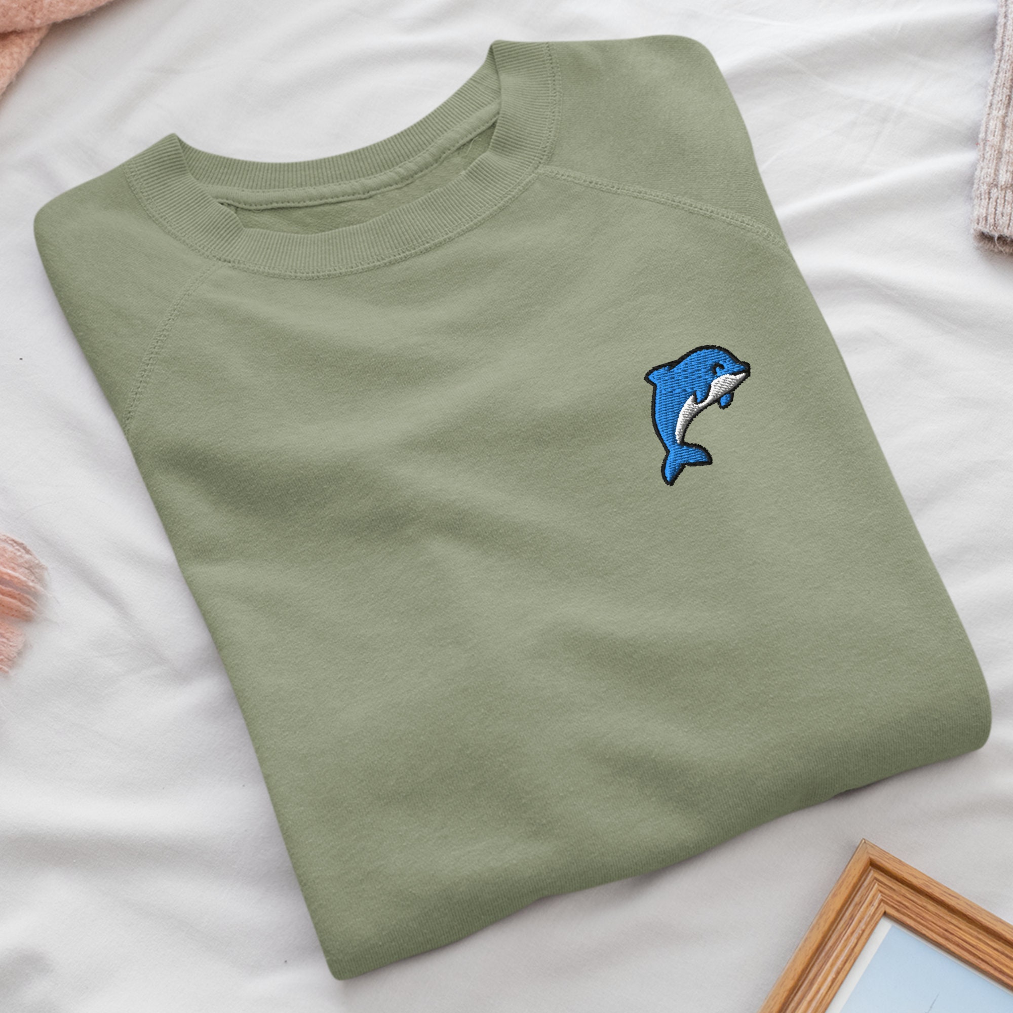 【CPGN STUDIO】Dolphin CREW Embroidery Sweatshirt PINK DOLPHIN Sweatshirt Gray with Blue Cross Logo Fleece