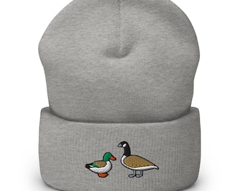 Duck and Goose broderad mössa med mudd: Mysig unisex vinterkeps
