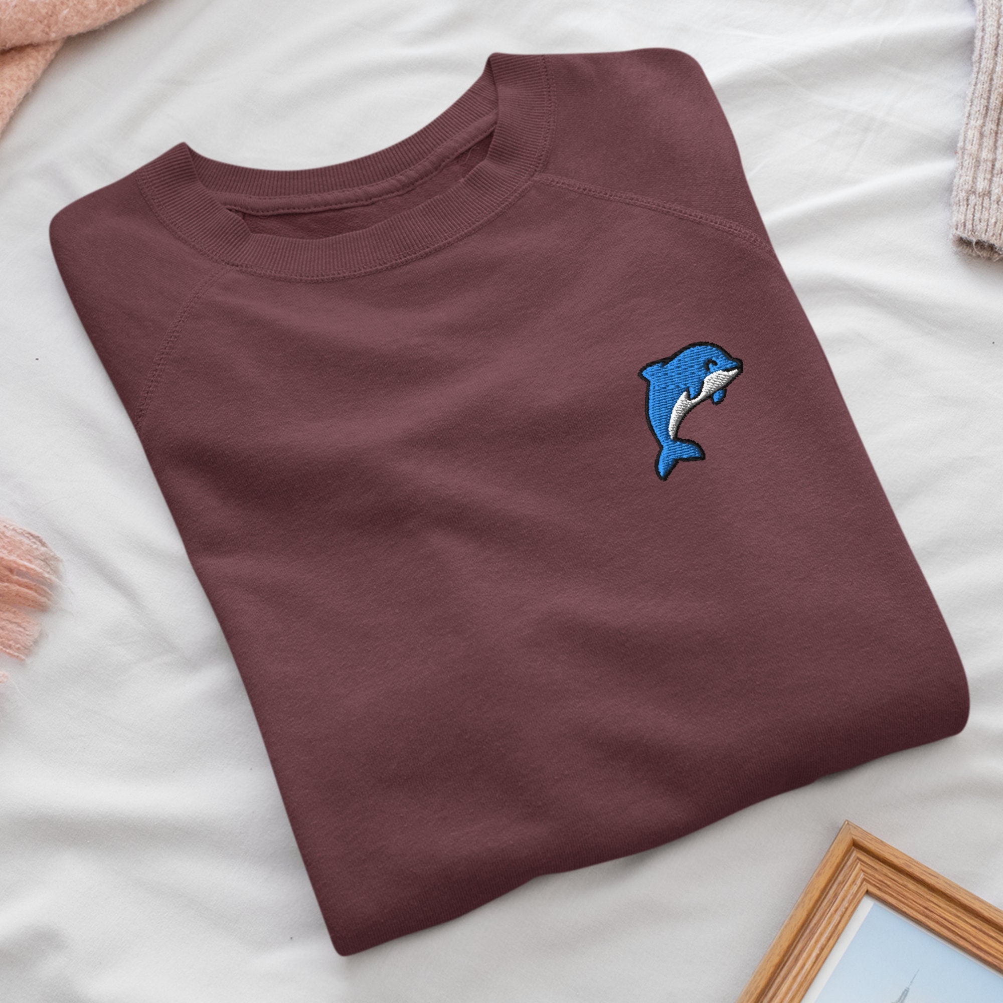 Cute Dolphin Embroidered Crew Neck Sweatshirt - Soft Cotton