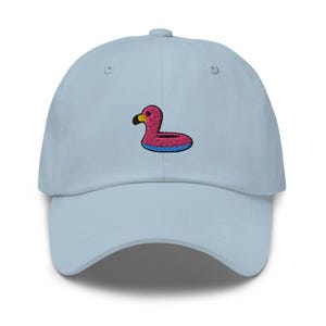 Pink Flamingo Floatie Bestickte Dad Cap: Chino Cotton Twill Verstellbare Unisex Mütze