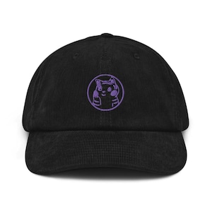 Anpassad broderad manchesterkeps - Din design, logotyp eller text - Personlig broderad mössa - Olika färger