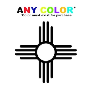 Peut inclure: Symbole Zia noir sur fond blanc. Le symbole Zia est un motif amérindien avec un cercle central et quatre groupes de quatre lignes rayonnant vers l'extérieur. Le texte au-dessus du symbole indique "ANY COLOR" et "Color must exist for purchase".