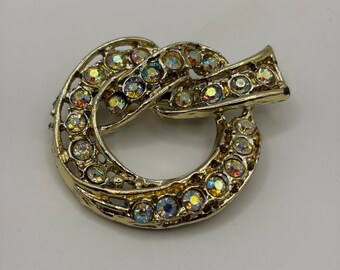 Brooch Pin Gold Tone Aurora Borealis Rhinestone Knot Accessory