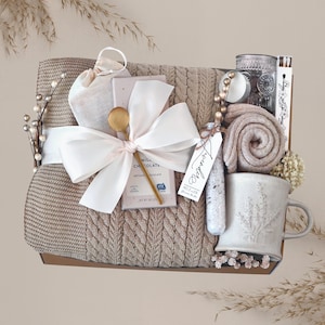 Cozy Gift Box for Women, Self Care Package, Fall Gift Basket for Women, Fall Care Package for Women, Birthday Gift for Friends