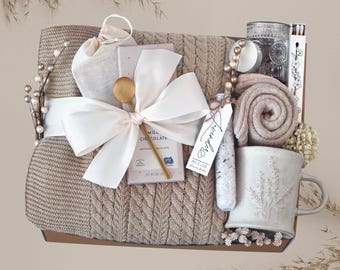 Cozy Gift Box for Women, Self Care Package, Fall Gift Basket for Women, Fall Care Package for Women, Birthday Gift for Friends