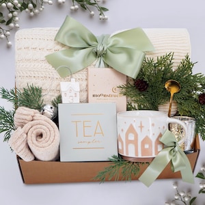 Fall Gift Box for Women, Hug In A Box, Self Care Package, Fall Gift Basket for Women, Fall Care Package for Women, Birthday Gift for Friends