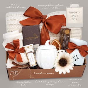 Halloween Boo Box for Her, Halloween Gift Box for Daughter, Fall Gift Box, Halloween Gift Box with Pumpkin, Boo Box for Girlfriend PUMPKIN SPICE BOX