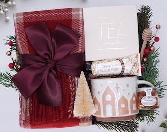 Holiday Gift Box, Christmas Gift, Hanukkah Present, Winter Gift Box, Sending a Hug, Gift Box for Women, Hygge Gift, New Years Gift Idea