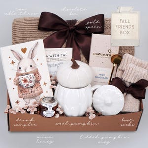 Halloween Boo Box for Her, Halloween Gift Box for Daughter, Fall Gift Box, Halloween Gift Box with Pumpkin, Boo Box for Girlfriend FALL FRIENDS BOX