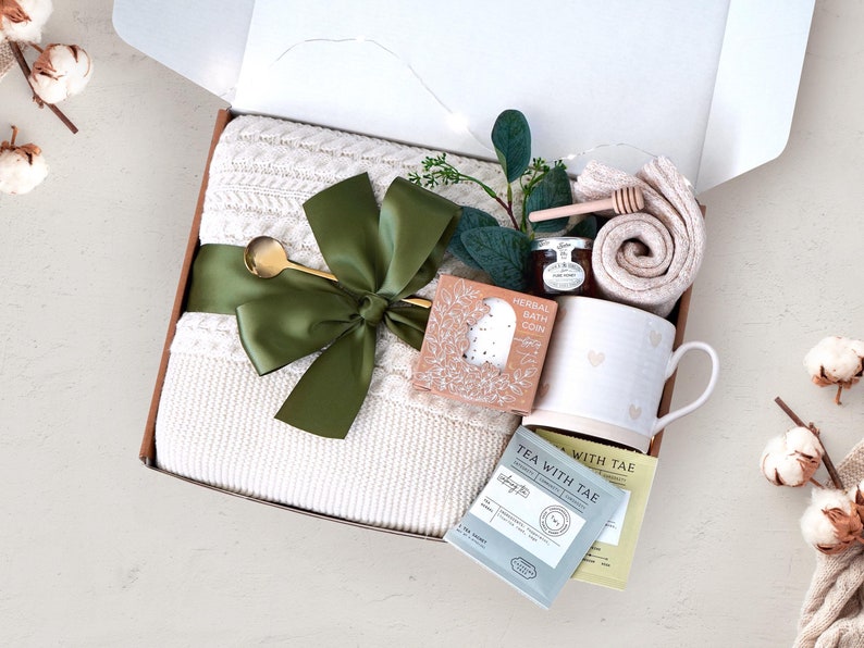 Hygge Gift Basket for Women Cozy Gift Box With Blanket, Socks, Tea Self