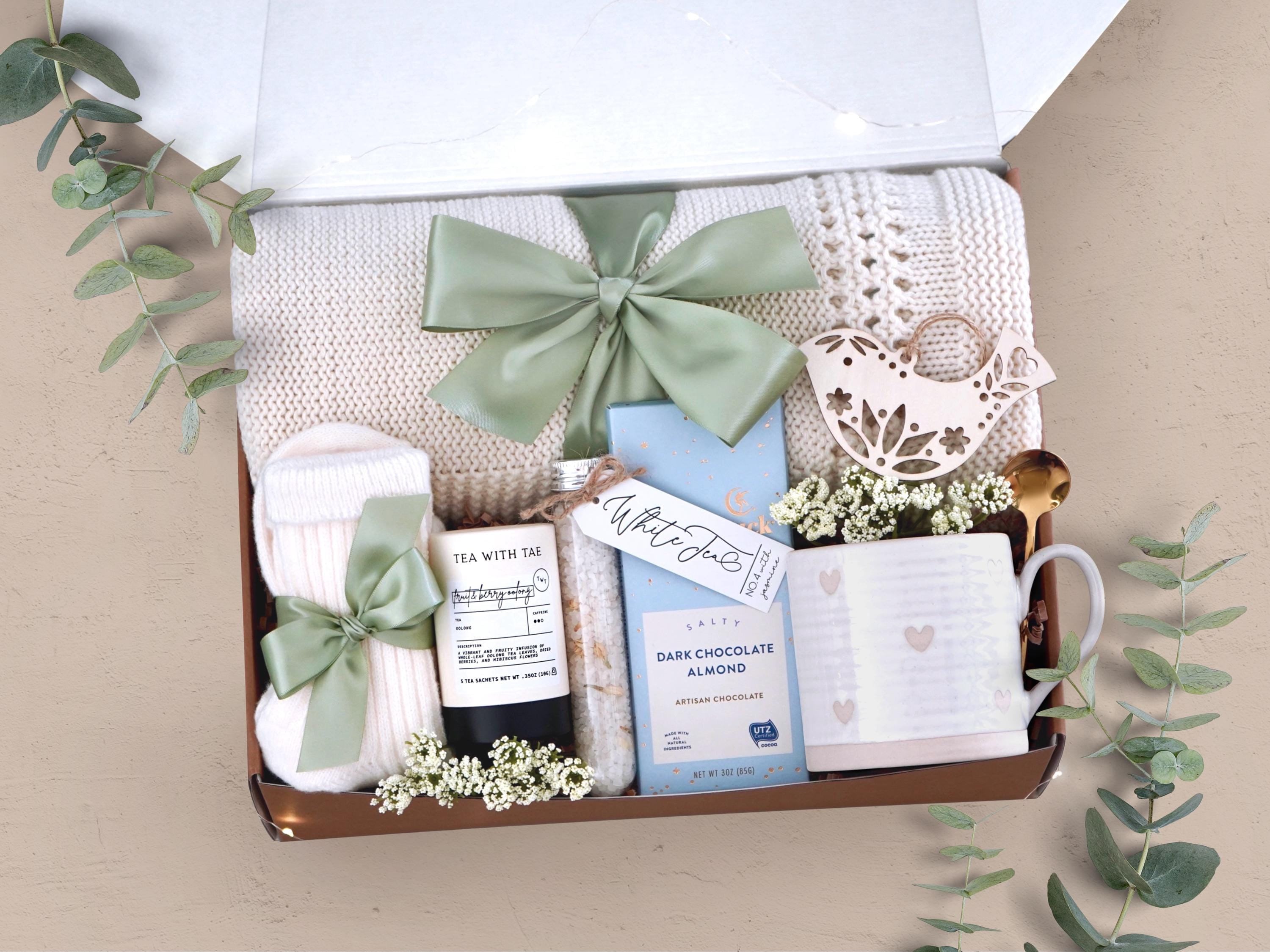 Senior Citizens Gift For Older Mother Gift Box For Elderly Woman