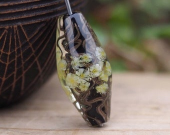 Fleur noire au chalumeau avec fleurs - Focales - Perles de verre faites main - Perles pour la fabrication de bijoux - Esmerical