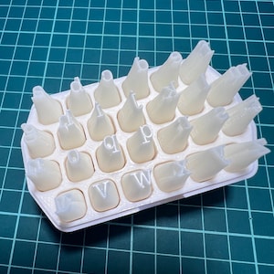 Mini sellos para arcilla. Máquina de escribir Lumios. Forma del abecedario. Para trabajar con arcilla polimérica y cerámica.