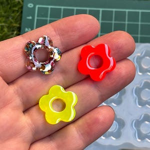 Silicone Molds for Epoxy and UV Resin. Small Flower Shape.