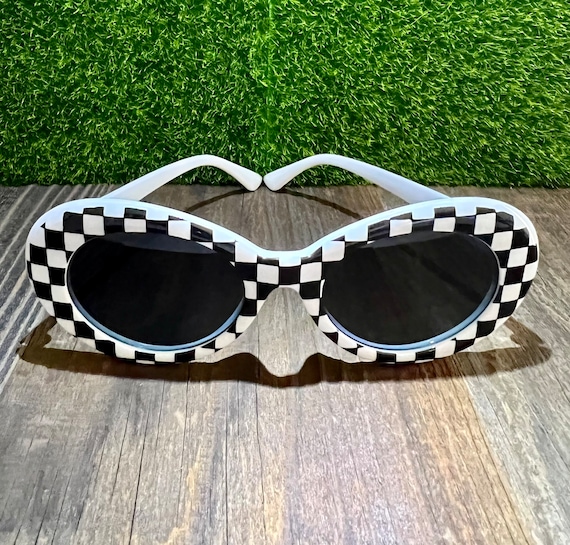 Black and White Patterned Sunglasses Pop Fashionwear Classic Rectangular Sunglasses Polarized  main image 3