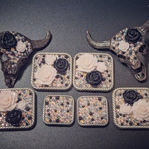 Bull Skull Saddle Set