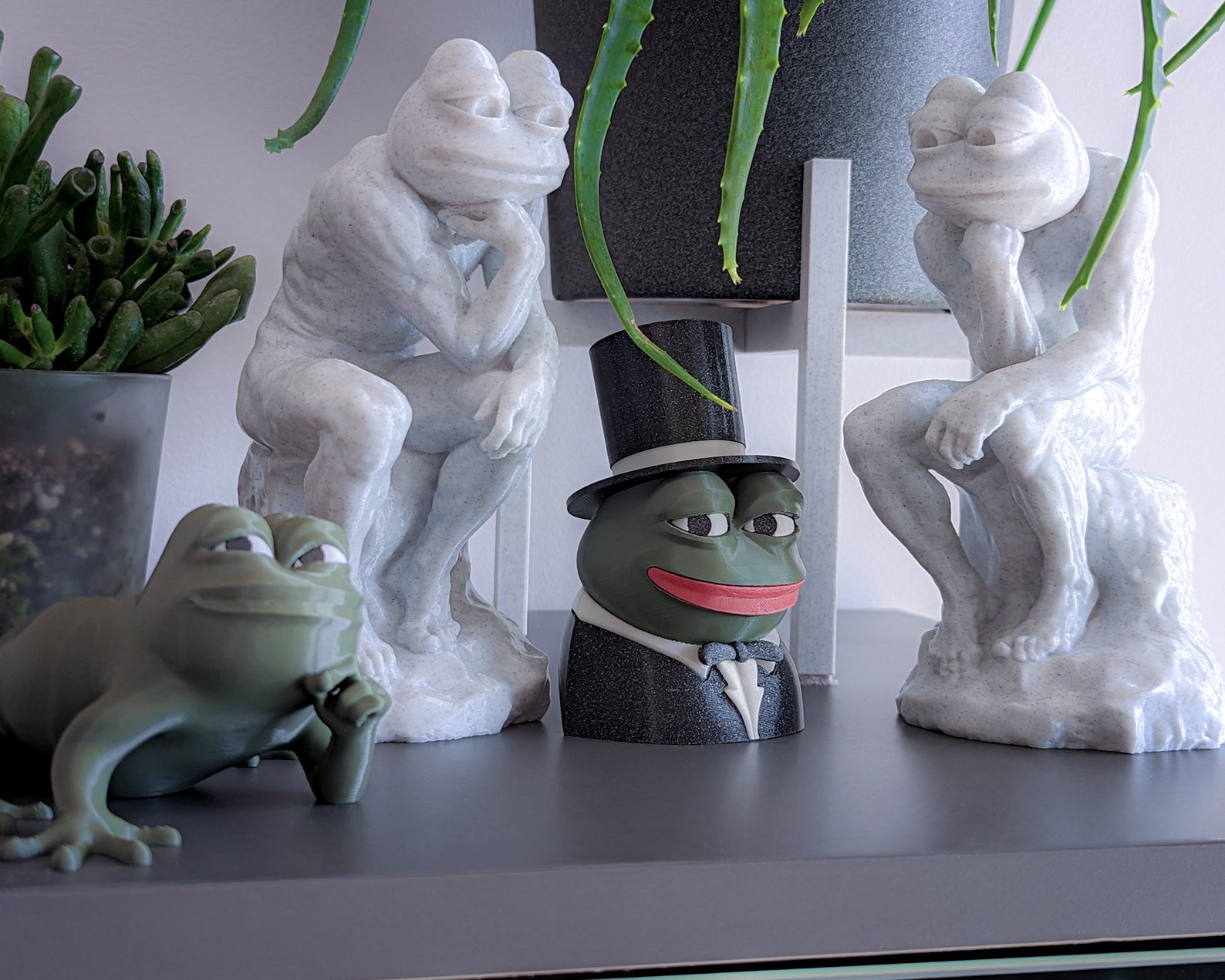 The Feeler Pepe Statue Etsy