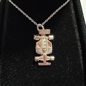 Brandneue S / S.925 Indy Car Anhänger Charm 20x10x4mm & Kabelkette 50 cm lang - Zum Gedenken an 1st Australian INDY Car GRAND PRIX-Gold Coast 1991
