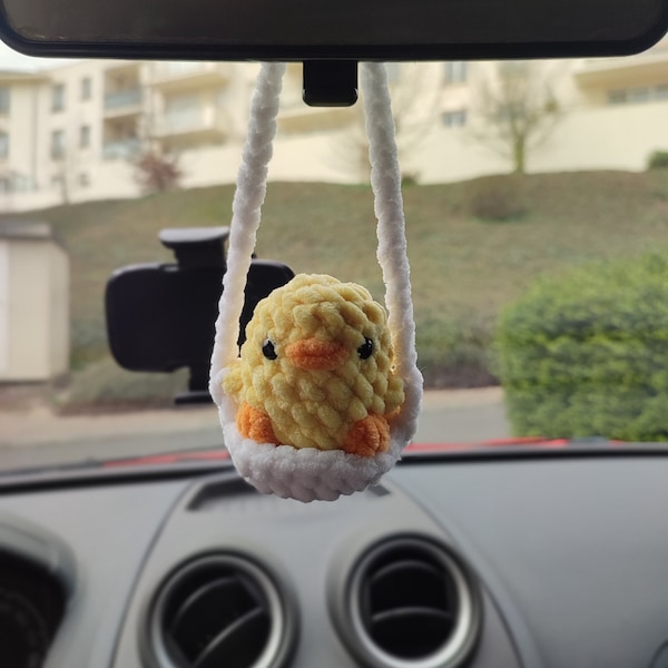 Suspension décorative pour rétroviseur, poussin au crochet