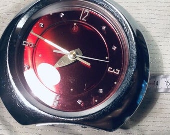 1970er Alarm Clock Diamont (zuanshi) Stylische Tischuhr mech. Wecker Chrom-rot.