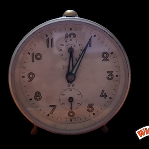 1960s Peter mech. Alarm Clock Alarm Clock Stylish Table Clock Blue Germany