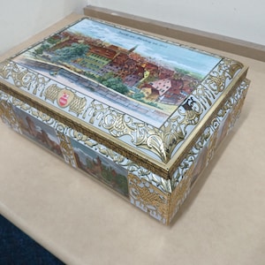 Collectable Highly decorative hinged metal Cookie Tin made in Germany by E. Otto Schmidt