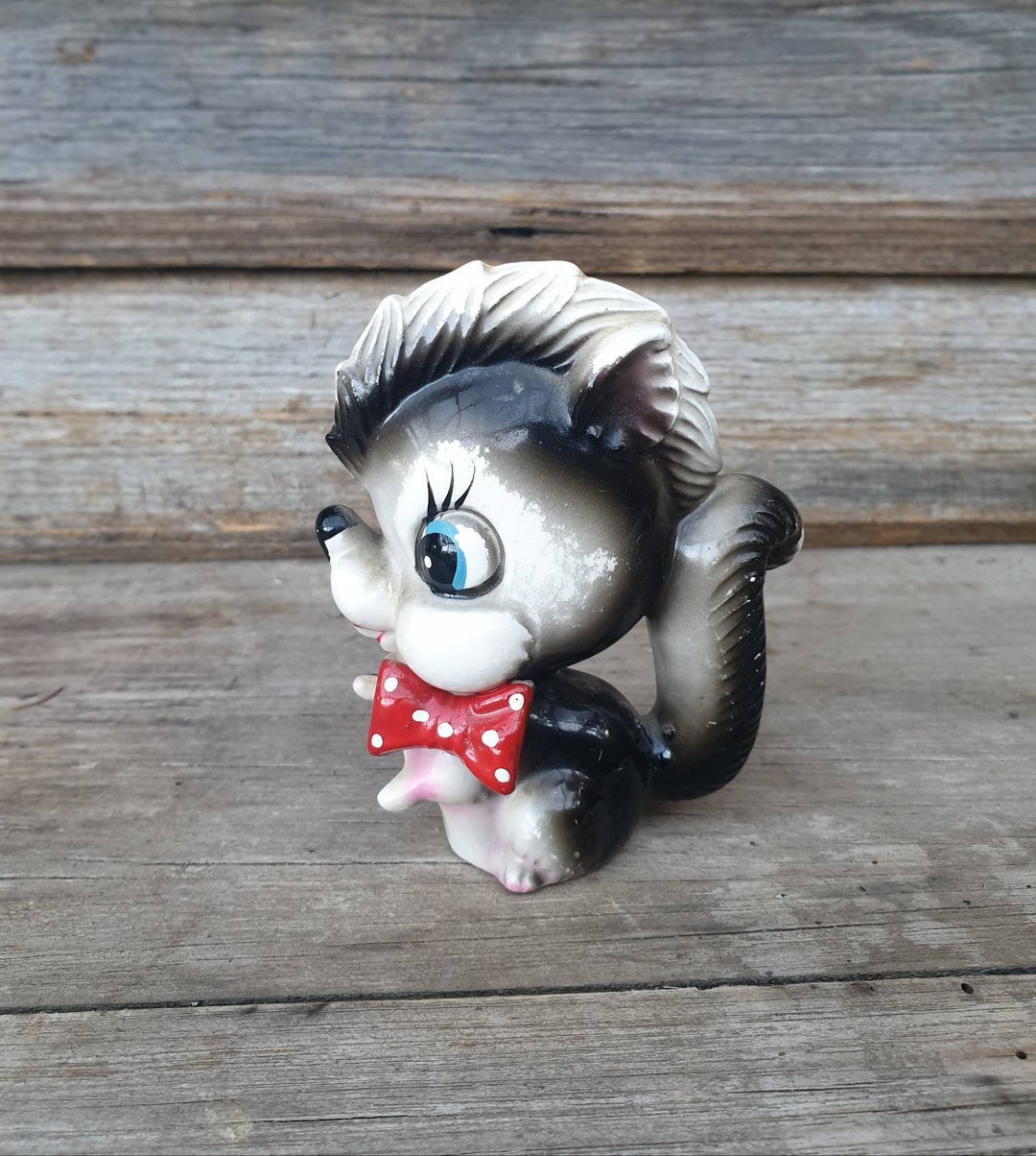 Vintage Ceramic Skunk Figurine C1950s With Bowtie Etsy