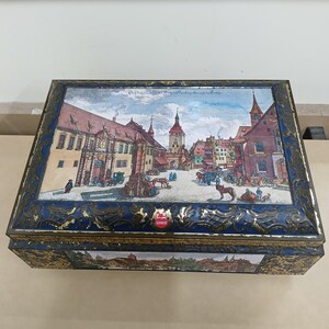 Highly Decorative Collectable Cookie Tin made in Germany by E. Otto Schmidt