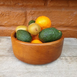 Beautiful vintage teak round salad bowl