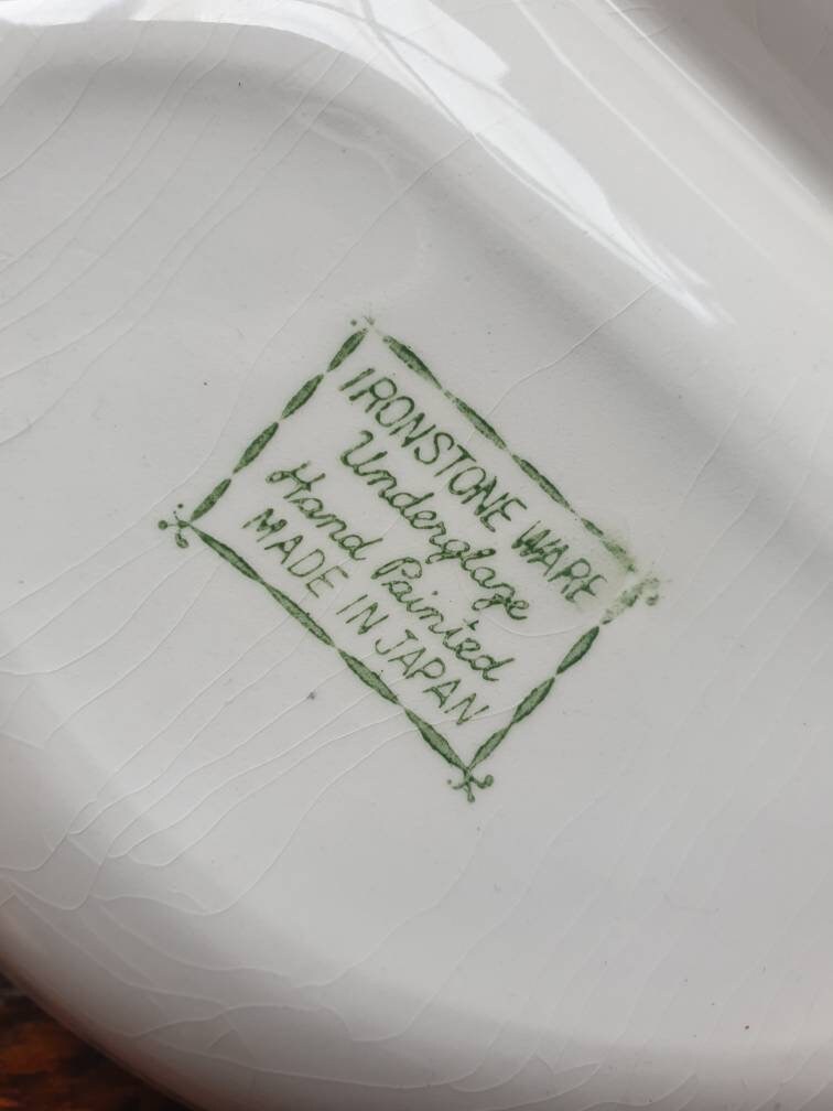 ヴィンテージの仕切り付きサービングプラッター | 手描きの野菜