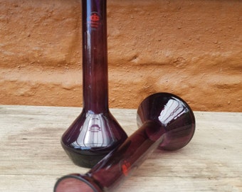 Par de jarrones de cogollos de vidrio púrpura vintage / Forma inusual / hecho en Tailandia