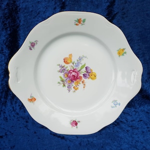 Pretty Tasman Tableware Deep Serving Plate with Gold Gilt Trim made in Czechoslovakia
