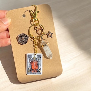 Presente do signo do zodíaco de TOURO, bolsa com pingente de carta de tarô HIEROFANTE, chaveiro dos Arcanos Maiores, quartzo natural, bússola estrela-guia, presente exclusivo