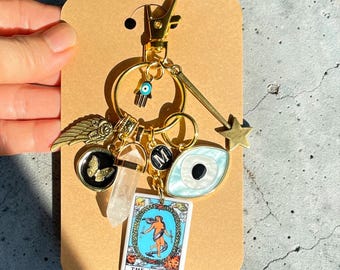 THE WORLD Tarot Card, Evil Eye Protection, Angel Wing, Natural Quartz, Wards Off the Negativities, Zipper Charm, Keychain, Car Key Ring