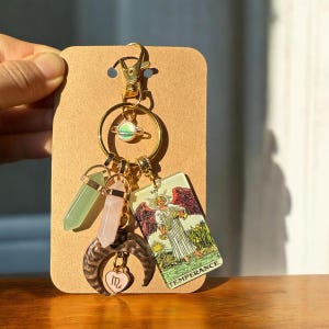 Gepersonaliseerde je sterrenbeeld portemonnee charme, sleutelhanger, tasbedel, TEMPERANCE tarotkaart, natuurstenen, harmonie/liefde/geluk, uniek cadeau