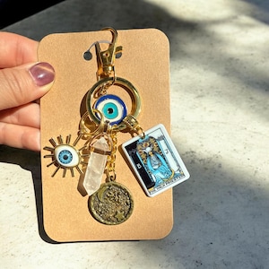 Energia femminile - Protezione - Ciondolo per borsa con carta dei tarocchi della Papessa, portachiavi in quarzo trasparente, ciondolo per borsa con occhio malvagio, regalo unico per la notte mistica