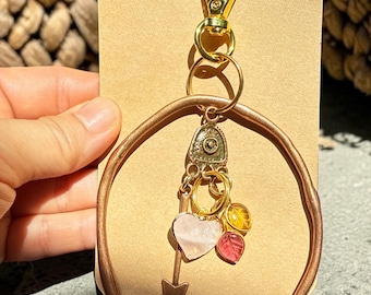 CITRINO - TORMALINA ROSA - Quarzo Rosa - Gemme intagliate a mano/ Ciondolo minimalista rustico in rame per borsa/ Ciondolo per auto/ Portafortuna/ Idea regalo unica