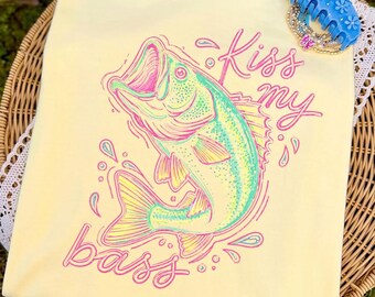 PNG de pez lubina retro, diseño de lago costero preppy, diseño de camiseta de pesca de verano, PNG de sublimación, estampado de acuarela de verano