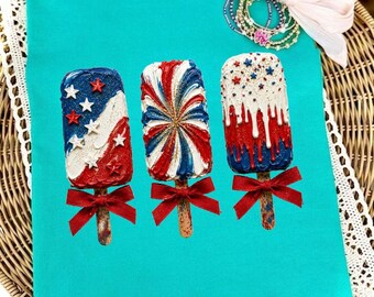 Camiseta Comfort Colors Patriotic Popsicle, Camiseta de verano roja, blanca y azul, Solo estampado - No es una pintura real, Imagen PNG de paleta patriótica, Lazo coqueto