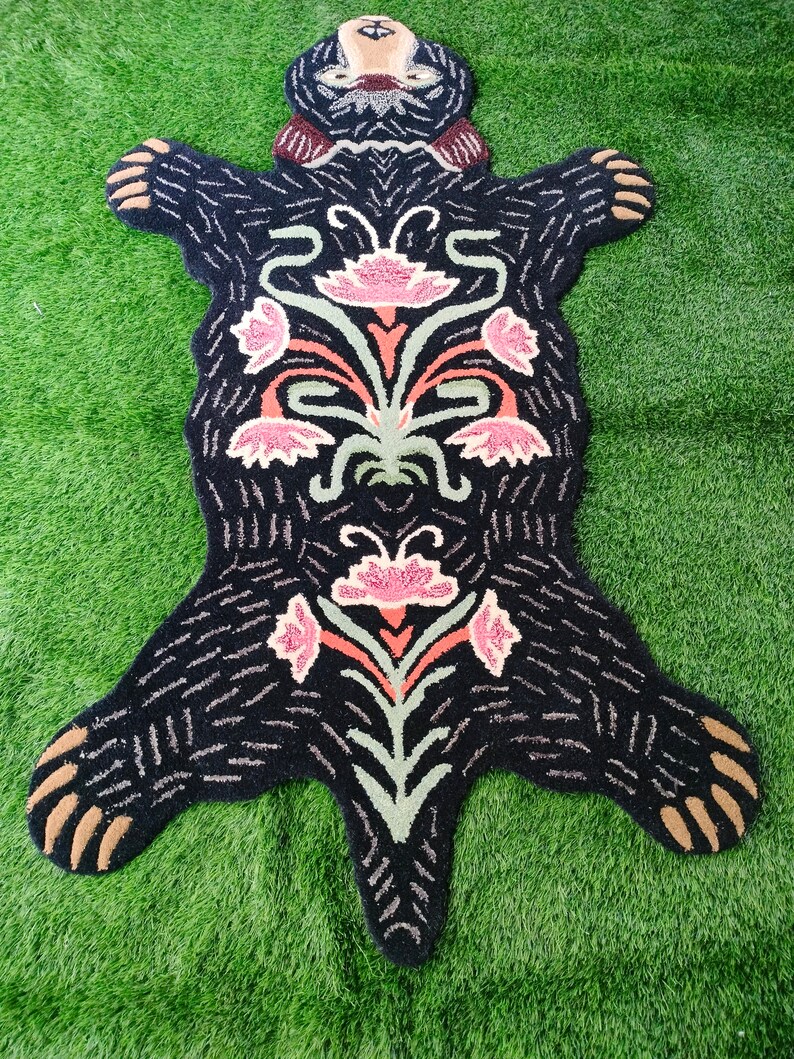 Hand Tufted Black Bear Rug Skin Animal Rug Skin Wall Hanging for