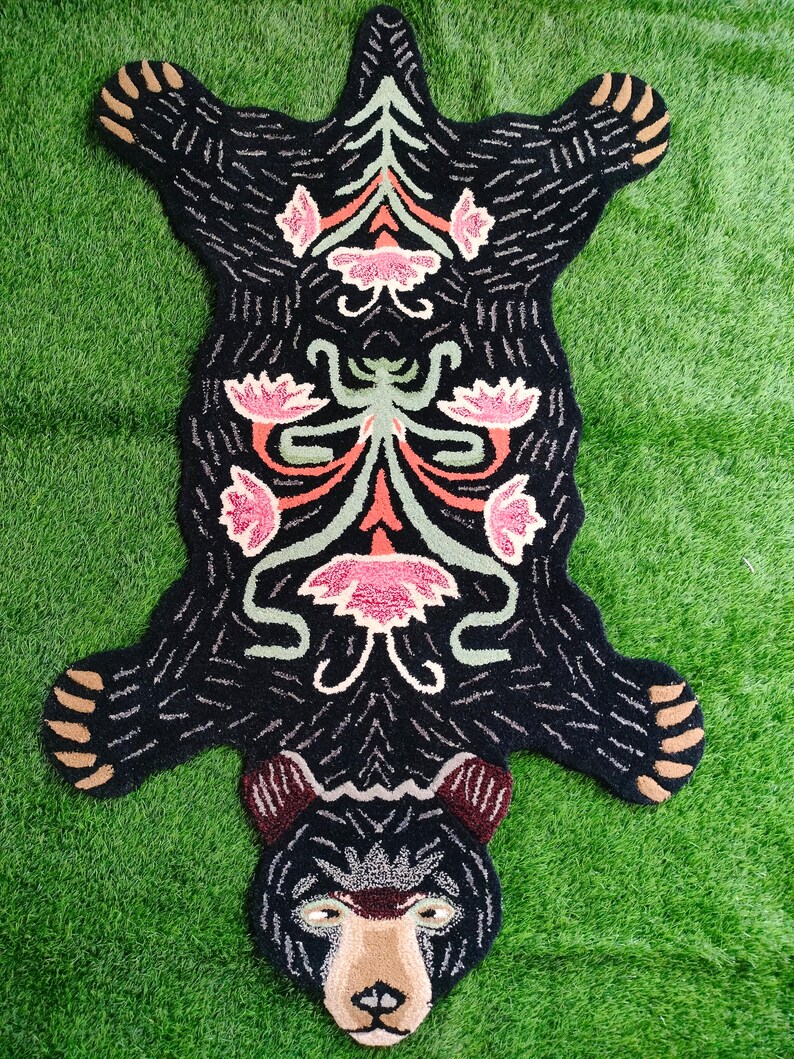 Hand Tufted Black Bear Rug Skin Animal Rug Skin Wall Hanging for