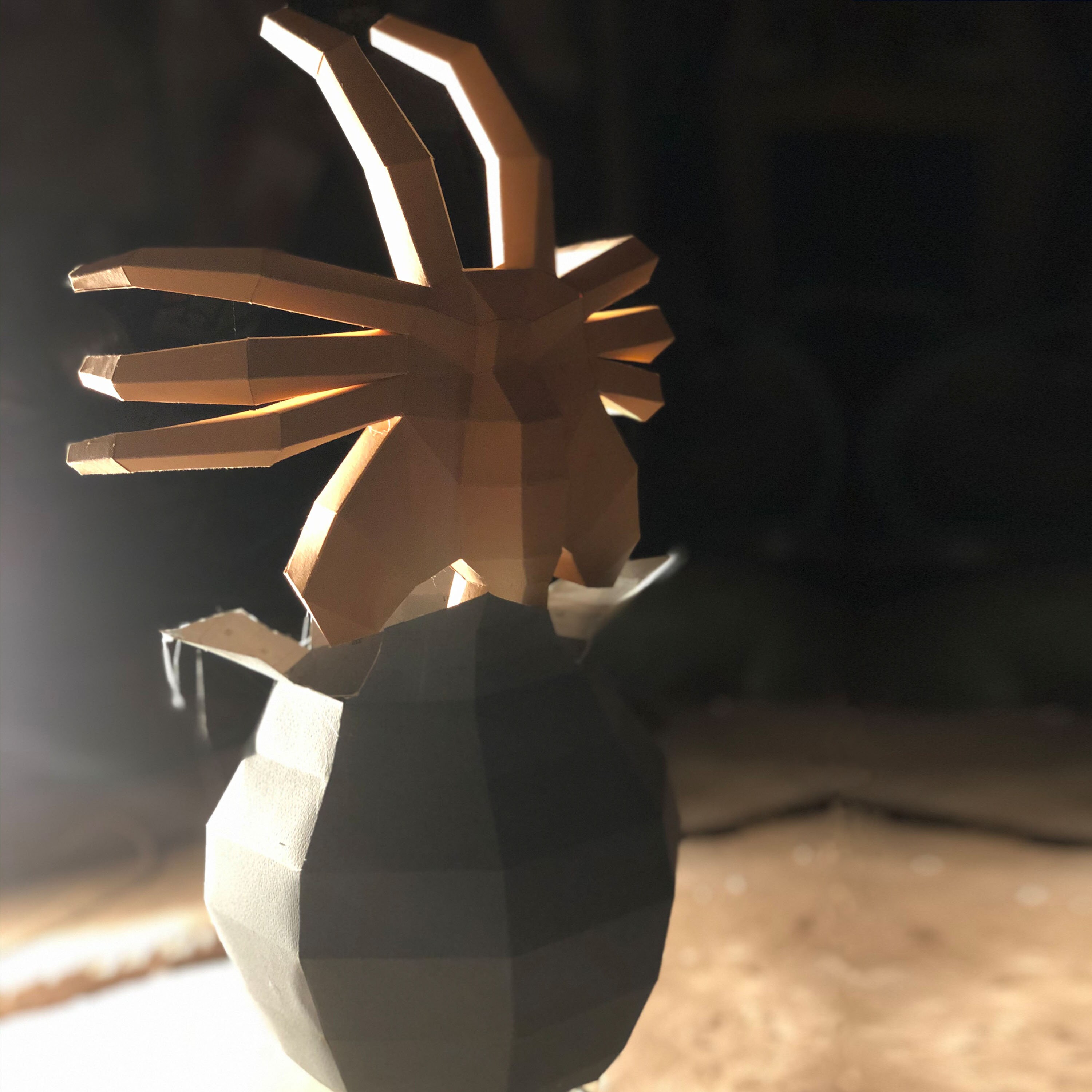 Alien Facehugger, DIY Alien Egg Facehugger, 3D Paper Model, Make Your