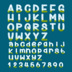 K&ouml;nnte beinhalten: Ein komplettes Alphabet und Zahlensatz im Cartoon-Stil. Jeder Buchstabe und jede Zahl ist wei&szlig; mit einem transparenten Zentrum, gef&uuml;llt mit einem gr&uuml;nen Landschaftsdesign und mit einem gepunkteten Stich-Effekt umrandet. Der Hintergrund ist einfarbig t&uuml;rkis.