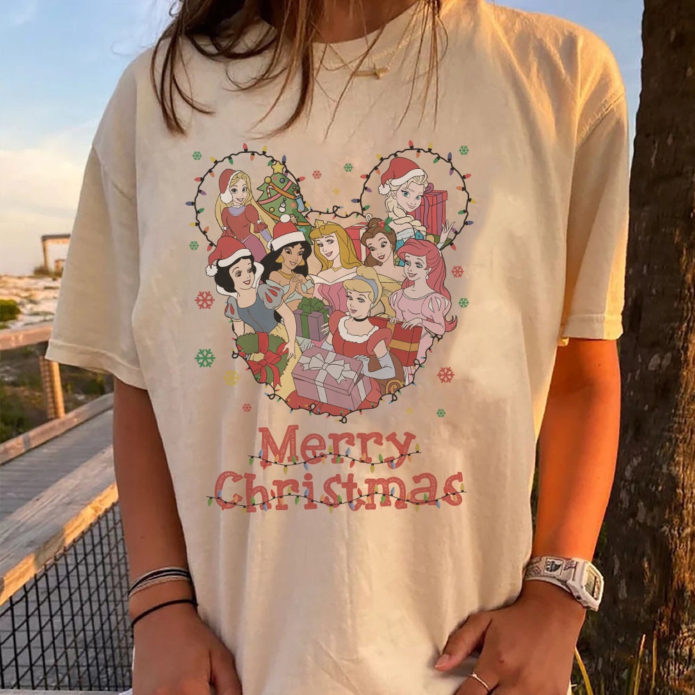 Discover Camiseta Princesas de Disney Feliz Navidad Vintage para Hombre Mujer