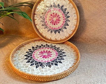 Round Rattan Serving Tray, Pearl Inlay Tray, Boho Handwoven Display Tray, Boho Décor, Mother of Pearl Tray, Mosaic Details